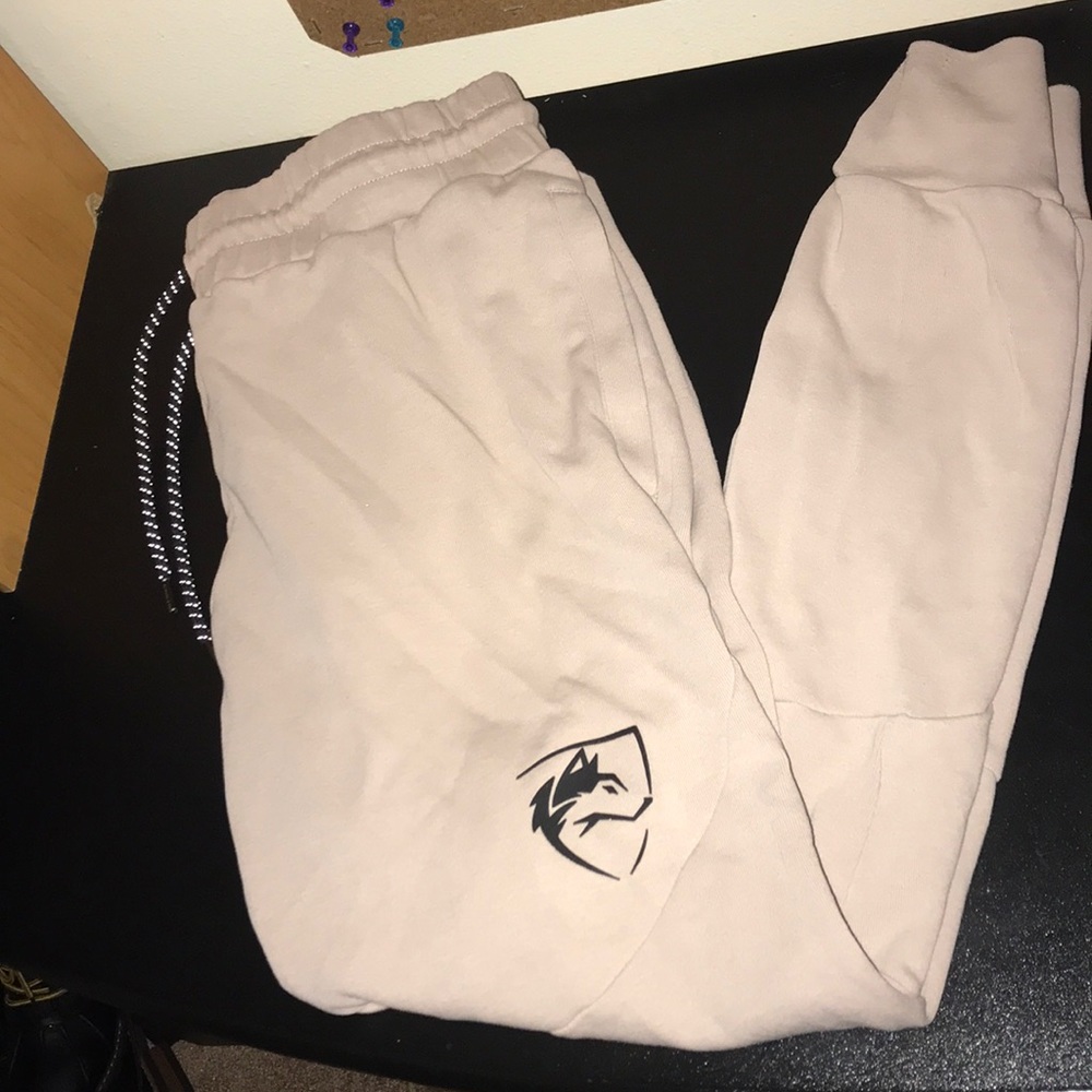 Alphalete- tan joggers-